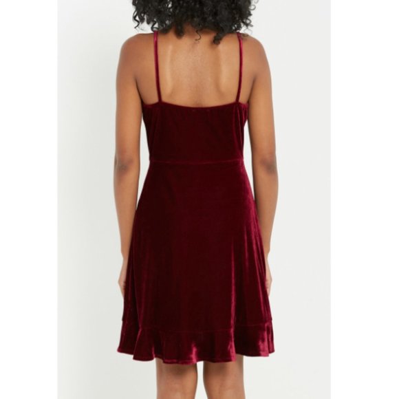 Burgundy Velvet Faux Wrap Ruffle Cocktail Dress 10 - Picture 4 of 5